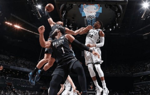 亚博体育-字母哥重返赛场，领先优势明显首场状态出色，篮网观众沸腾！上演精彩一战的简单介绍