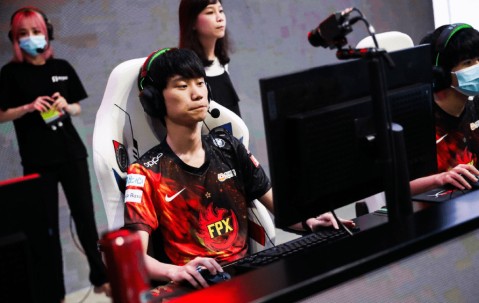 亚博- 郭盈恩215人挑战完整版本 