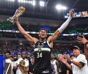 亚博体育-关于字母哥在切尔西比赛中惊险取胜，问鼎冠军引发热议！的信息