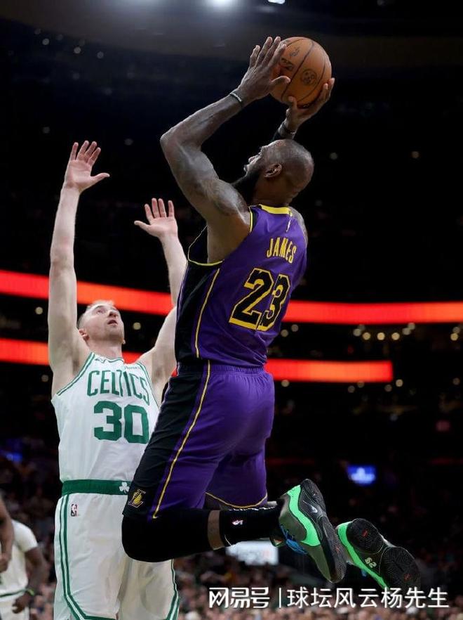 关于塔图姆连续十场比赛得分超过战术调整,湖人挑战极限!的信息 关于塔图姆连续十场比赛得分超过战术调整,湖人挑战极限!的信息